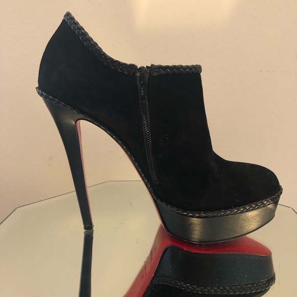 Christian Louboutin - Picture 4 of 6